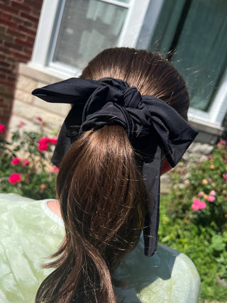 Black Dri Fit Bow Scrunchie