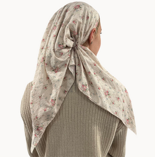 Rosie Light Crinkle Open Pre-Tied Scarf