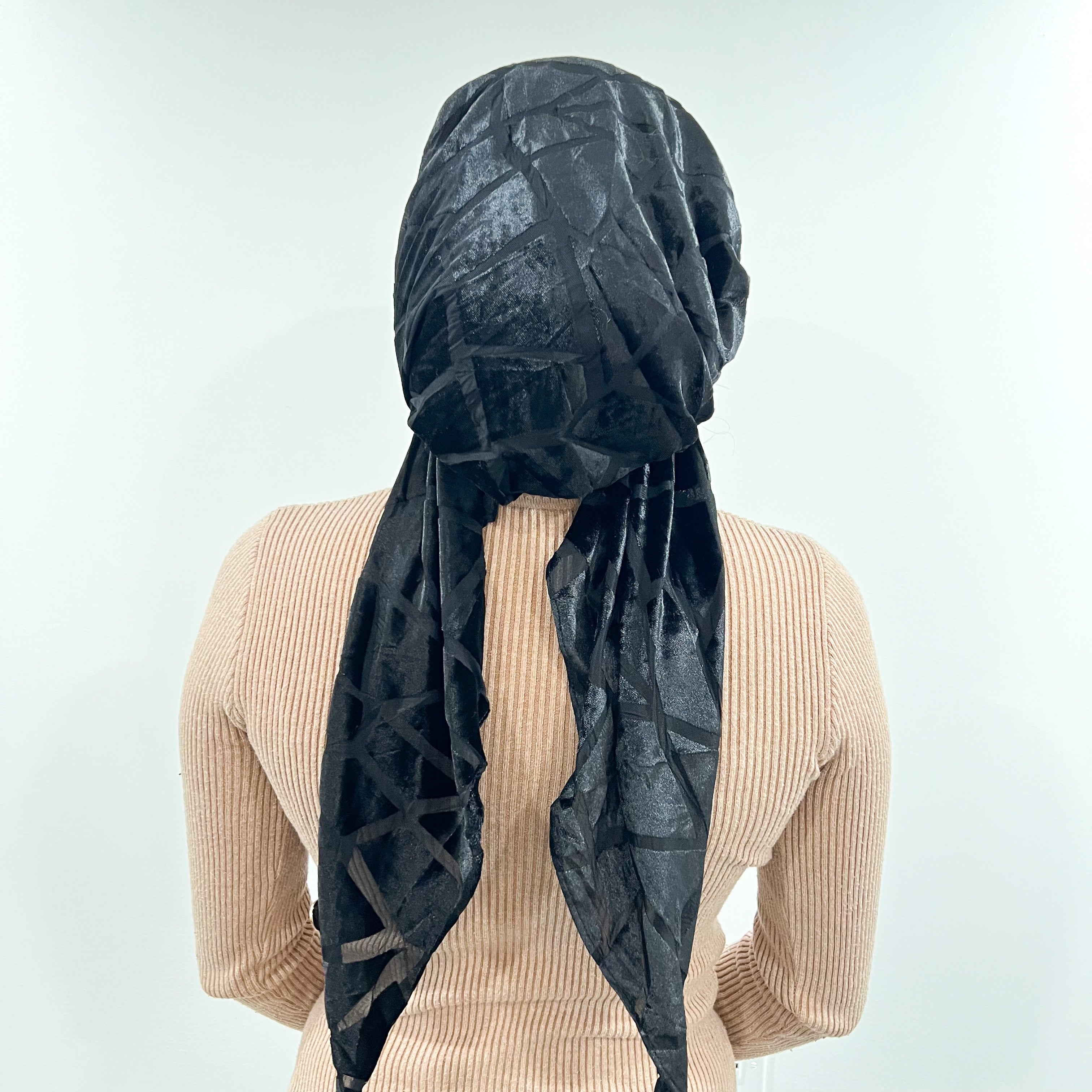 Jen Velvet Pre-Tied Scarf - Black