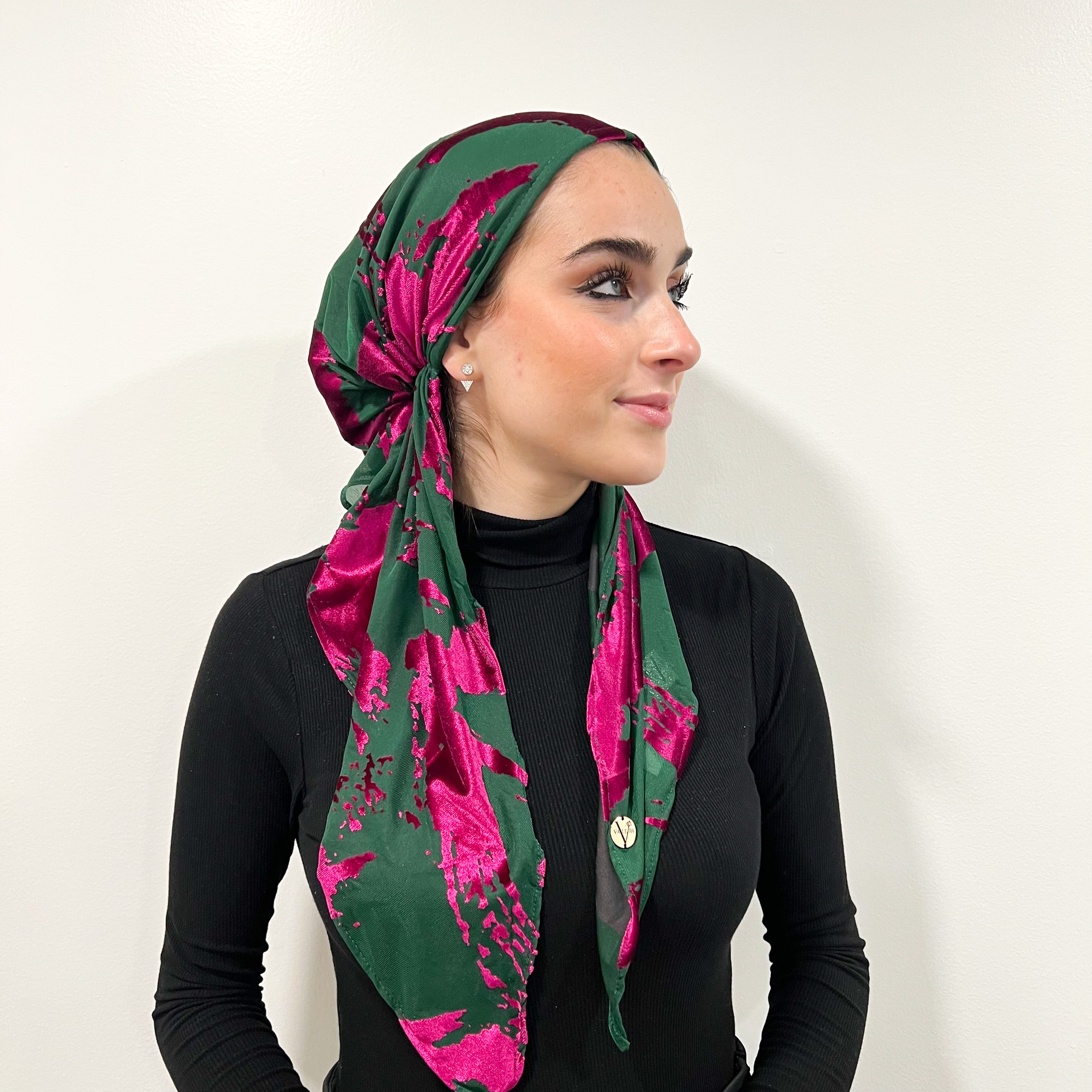 Gwenth Velvet Pre-Tied Scarf