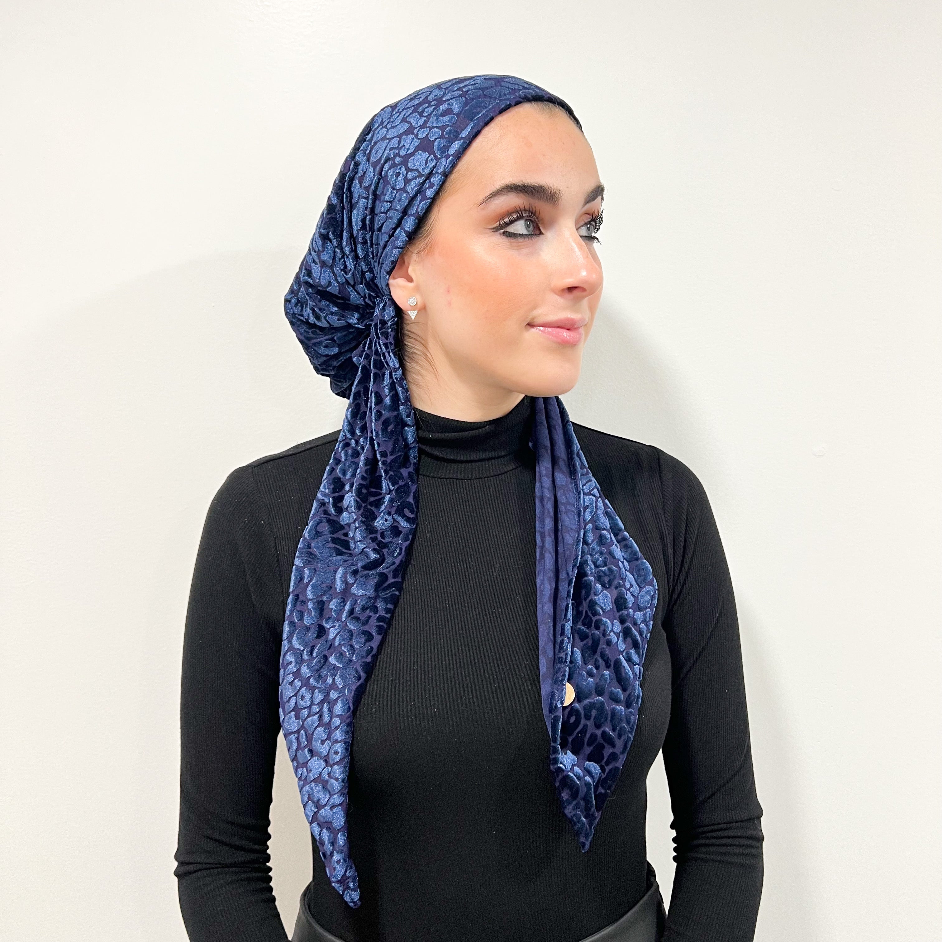 Leopard Velvet Pre-Tied Scarf - Blue