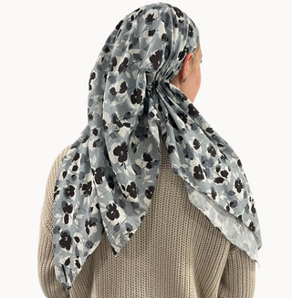 Dusky Bloom Light Crinkle Open Pre-Tied Scarf