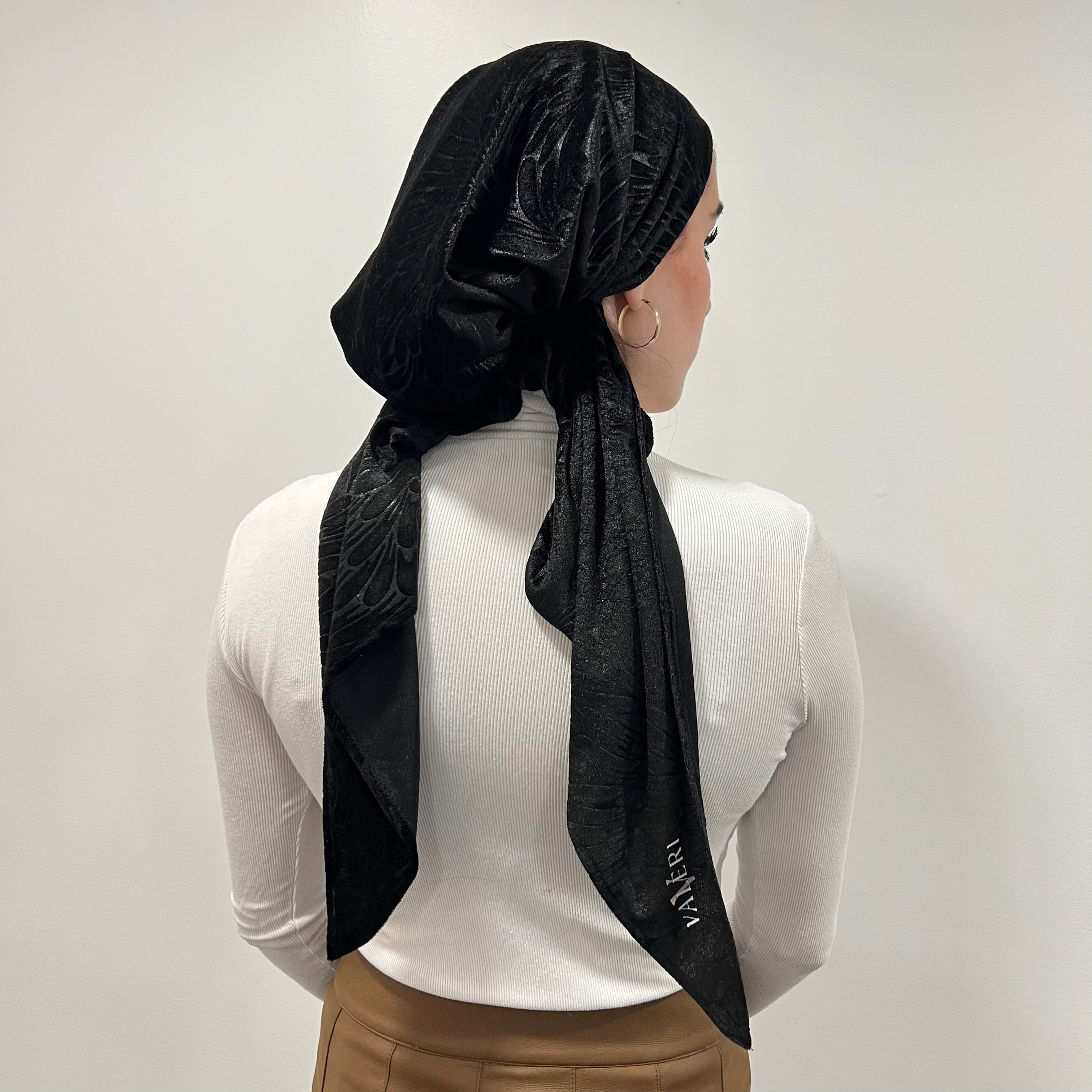 Dina Pre-Tied Scarf