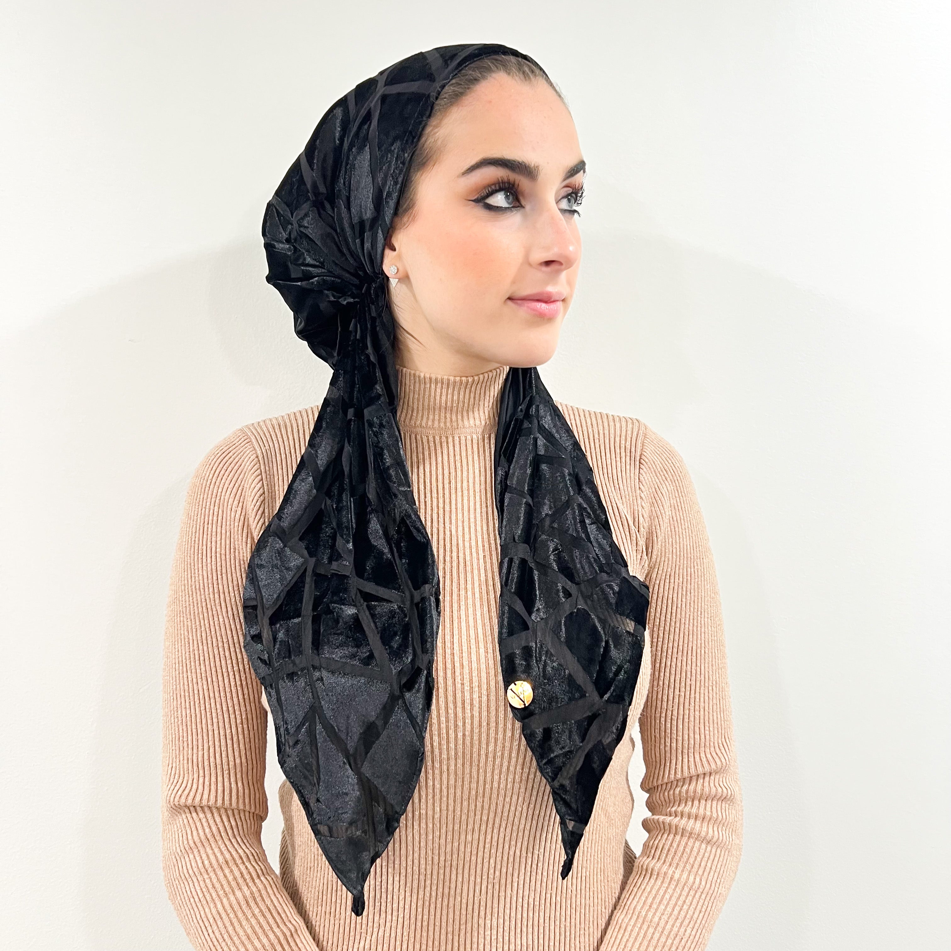 Jen Velvet Pre-Tied Scarf - Black