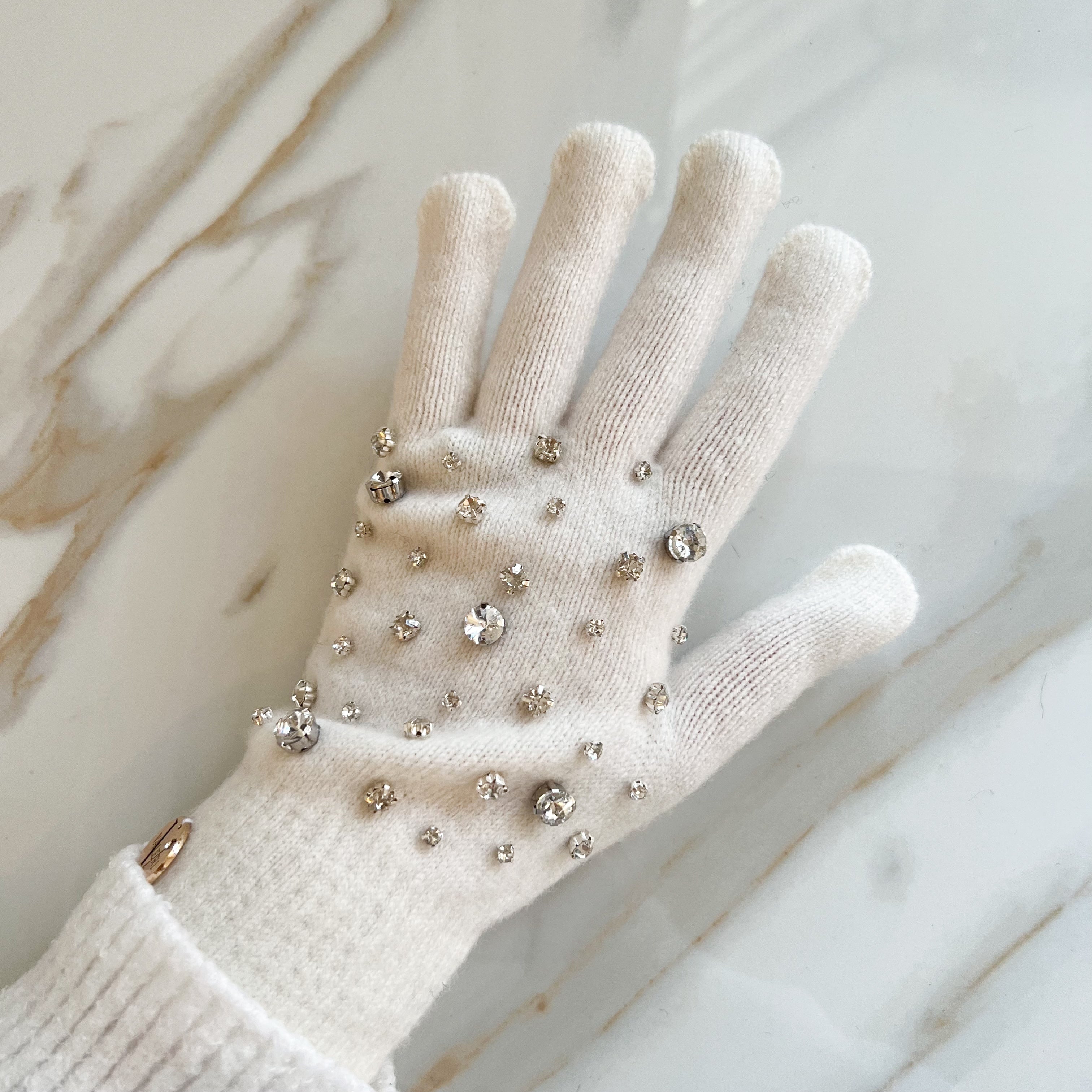 Della Gloves