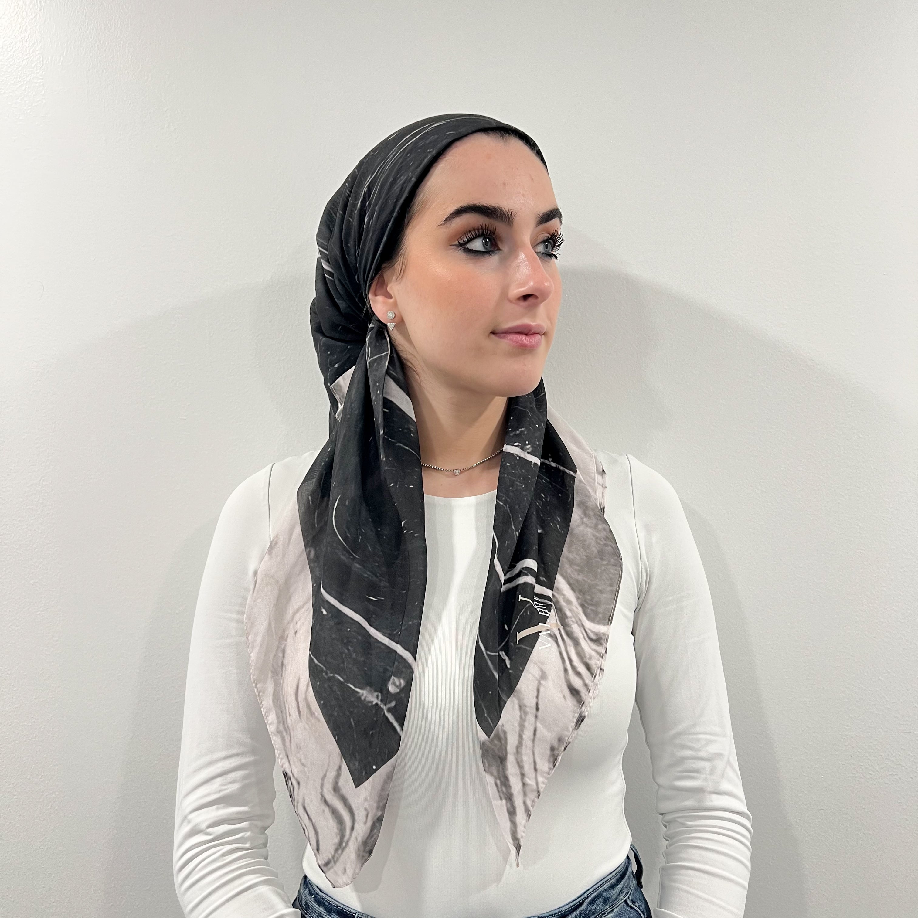 Marble Open Pre-Tied Scarf