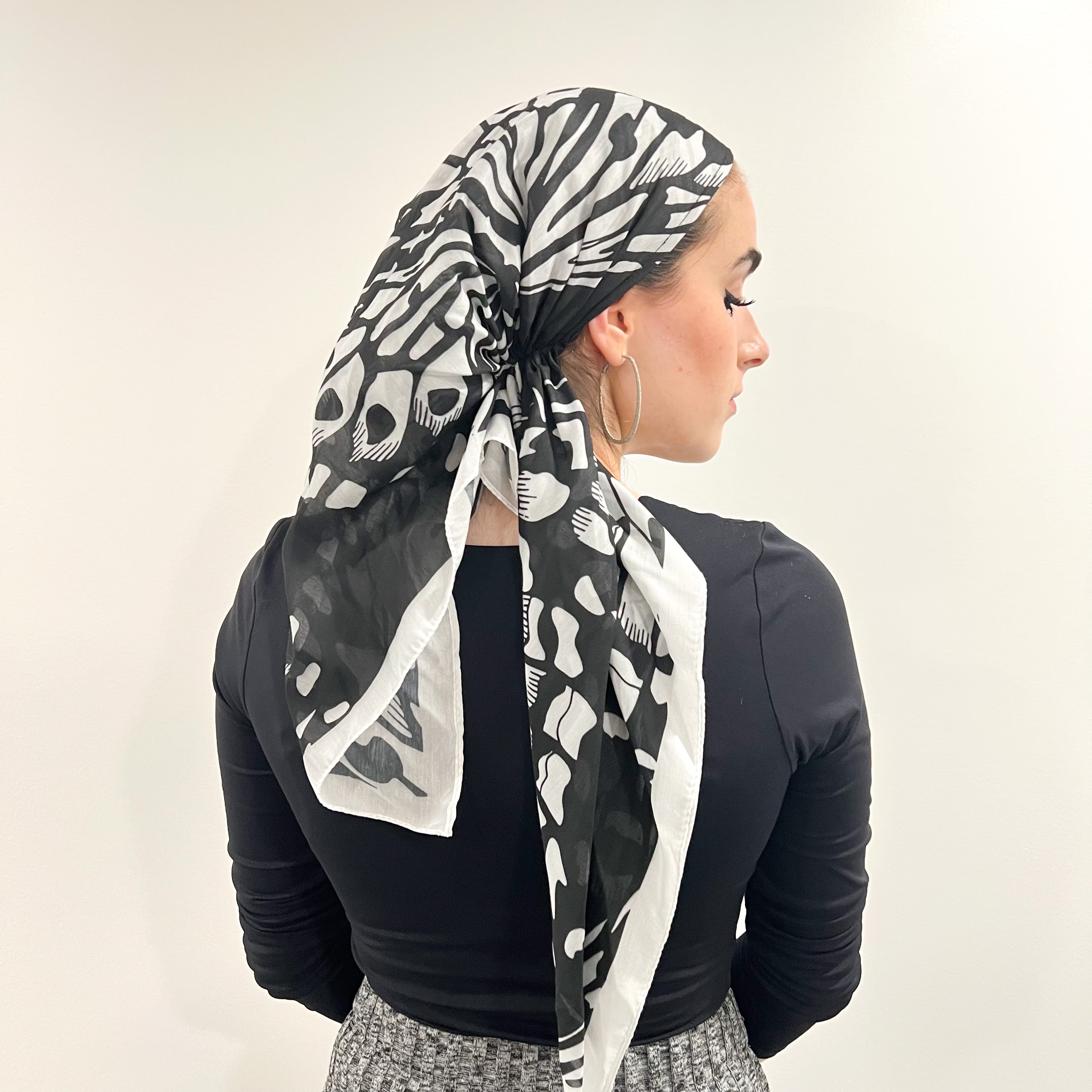 Flutter Open Pre-Tied Scarf