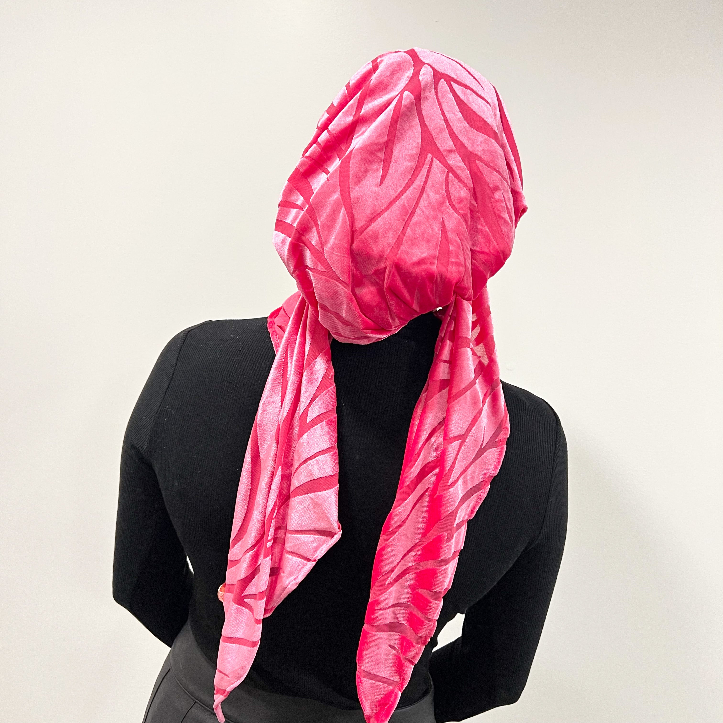 Claire Velvet Pre-Tied Scarf - Pink