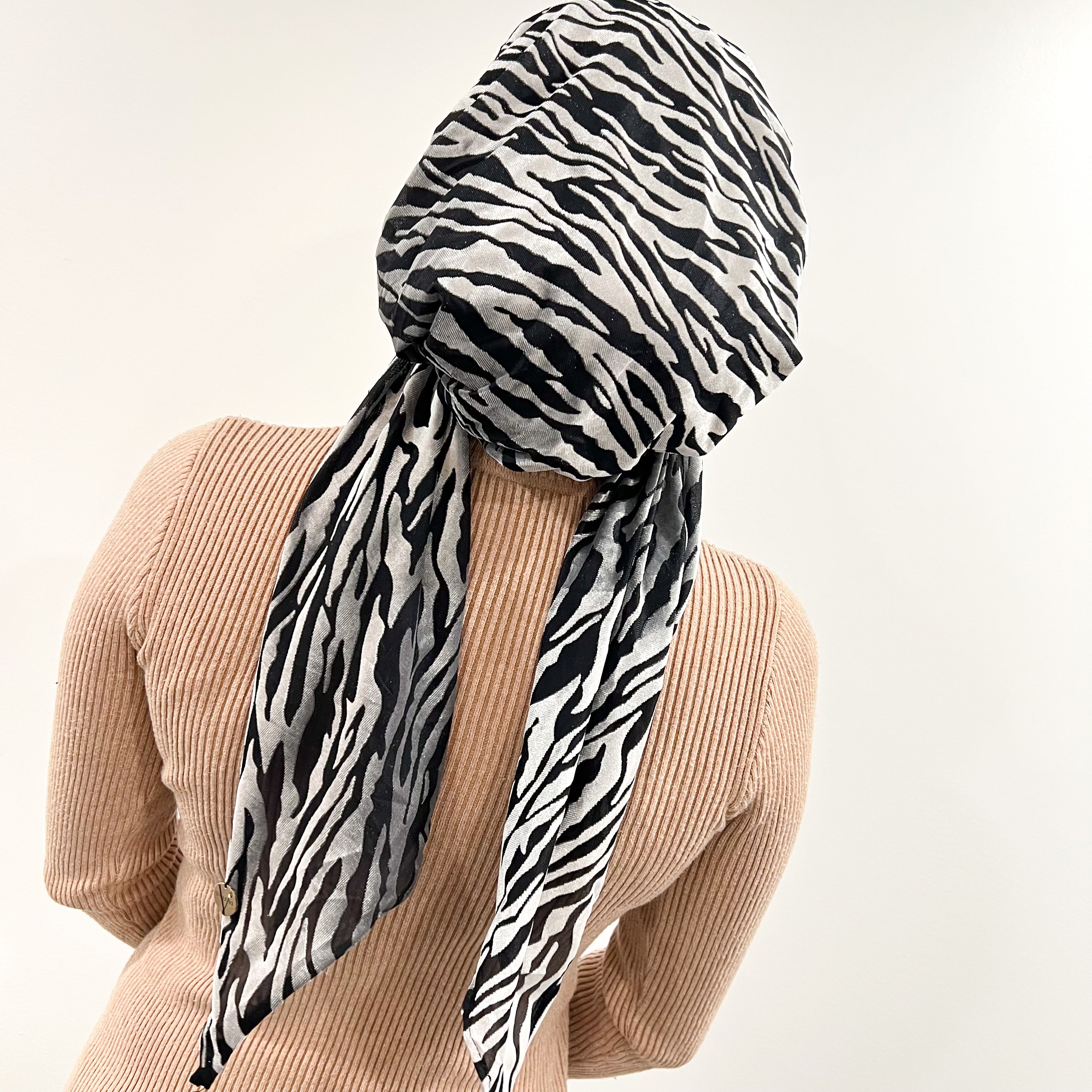 Tiger Velvet Pre-Tied Scarf - Silver