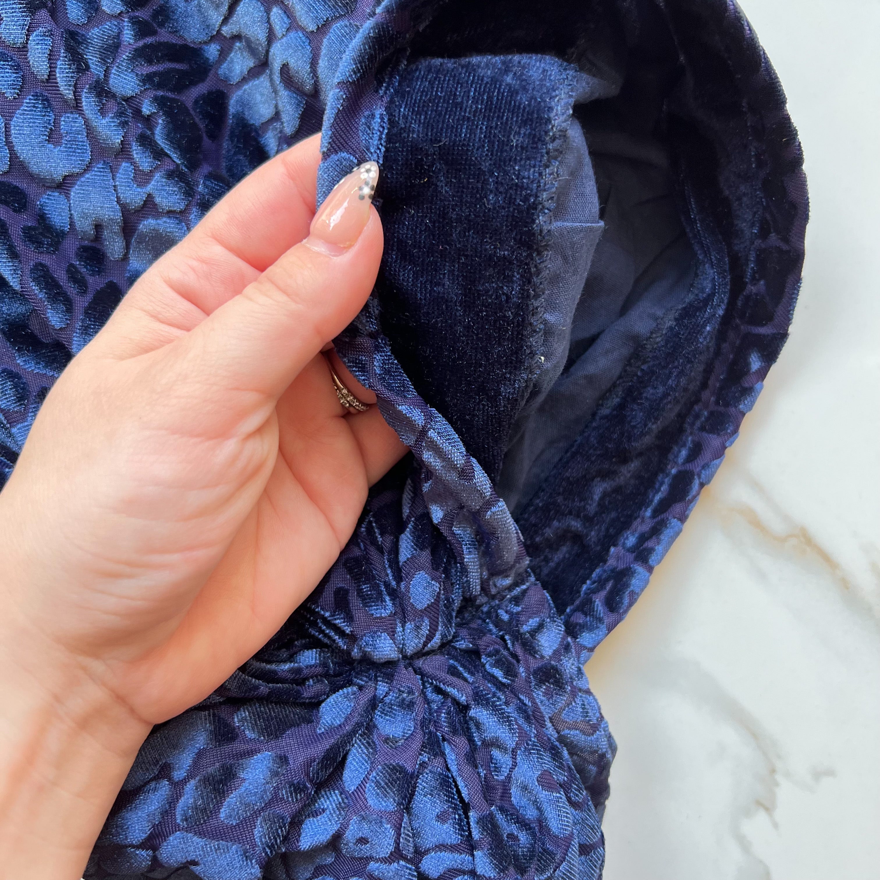 Leopard Velvet Pre-Tied Scarf - Blue