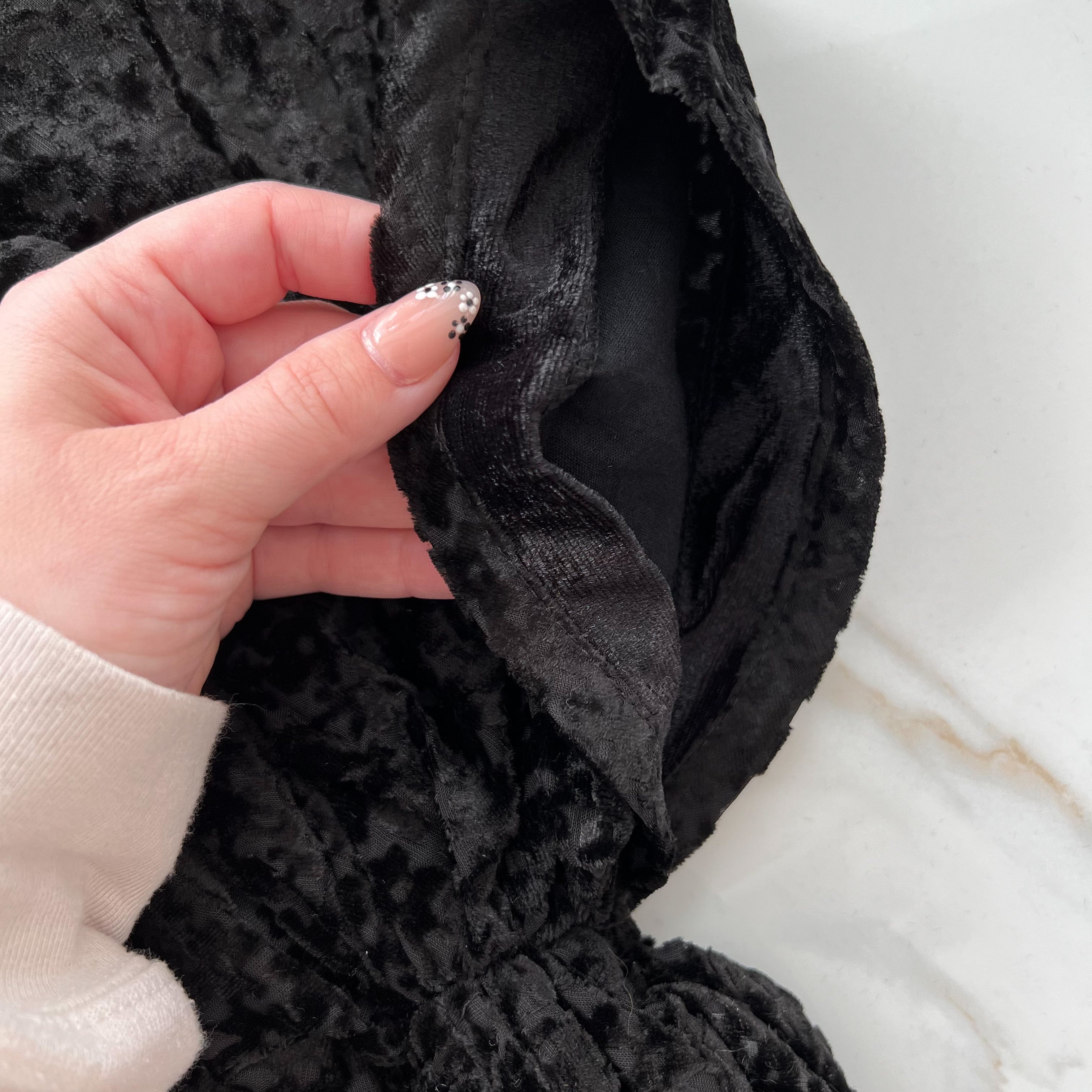 Odette Velvet Pre-Tied Scarf - Black