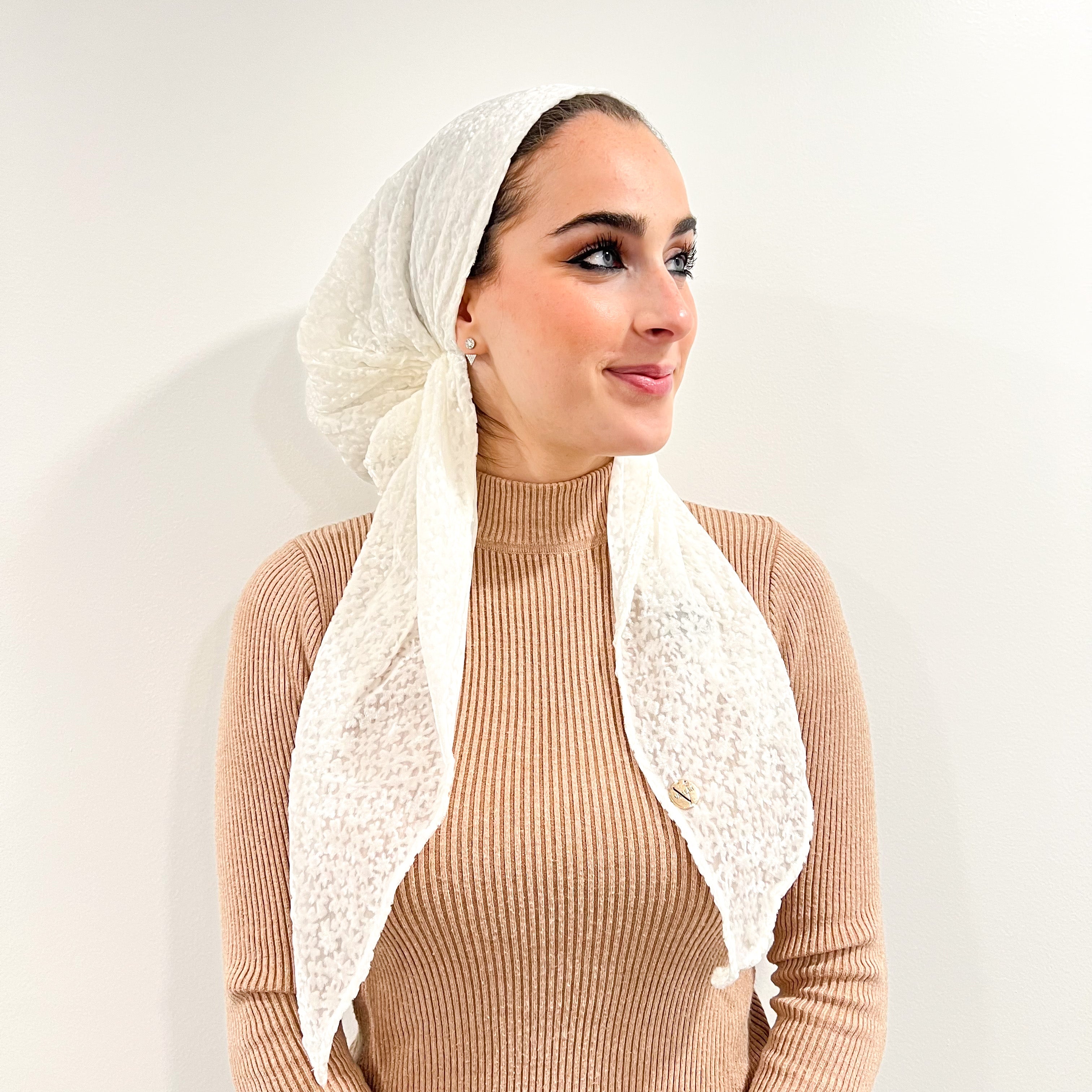 Odette Velvet Pre-Tied Scarf - White