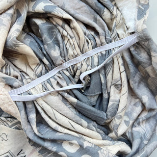 Château Gray Light Crinkle Pre-Tied Scarf