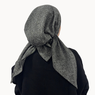 Houndstooth Knit Pre-Tied Scarf
