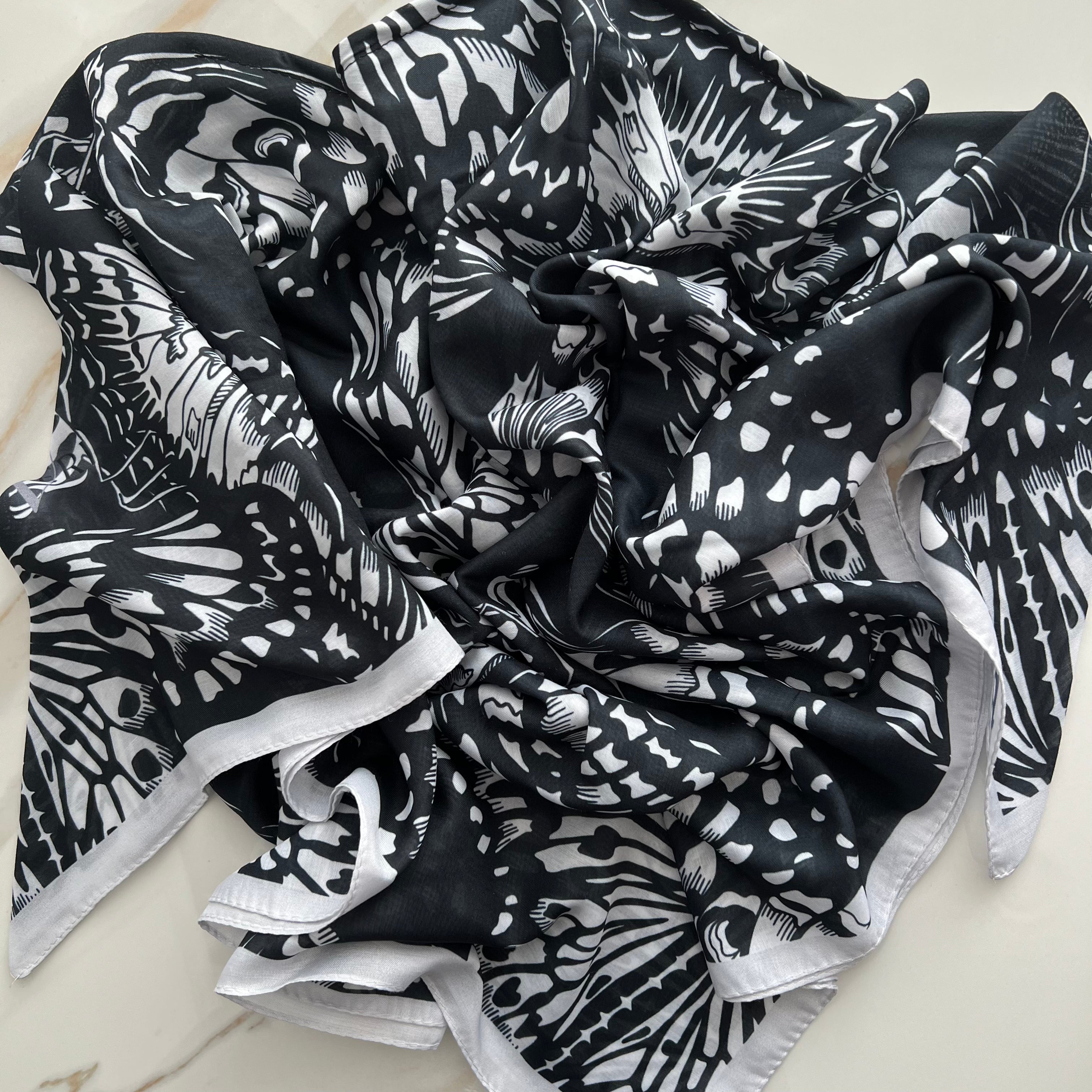 Flutter Triangle Scarf